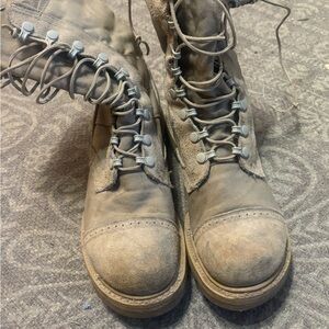 Men's Tactical Lace-Up Boots in Olive/Tan